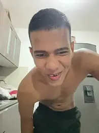 noahdark_ webcam model stream image