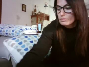 lolahueso webcam chaturbate model stream image