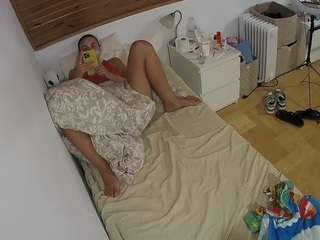 voyeurcam-julmodels-greybed-1 webcam camsoda model stream image