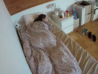 voyeurcam-julmodels-greybed-1 webcam model stream image