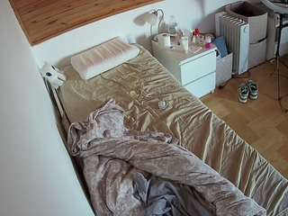 voyeurcam-julmodels-greybed-1 webcam model stream image