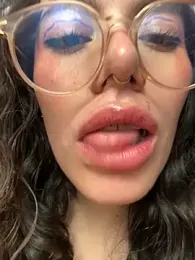 Katheerine webcam model stream image