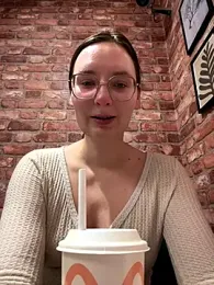 The_Snowwhitee webcam model stream image