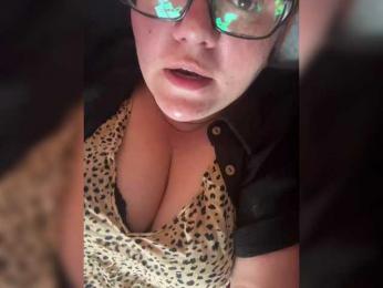 Valentinaweow webcam model stream image