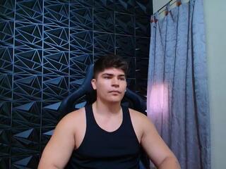 Camiilo Lopez webcam model stream image