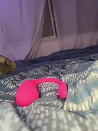 Girliemask webcam model stream image