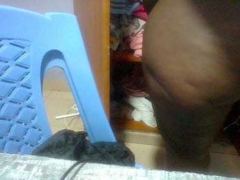Sexie-ass webcam model stream image