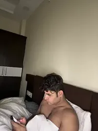 Vihaaanfucks webcam stripchat model stream image