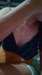 WildLady webcam model stream image