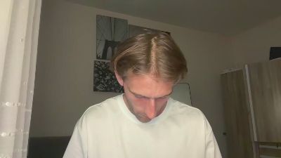 LukeGunn webcam model stream image