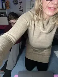 TrenaAnne webcam model stream image