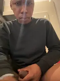 Loverboiii_nathan webcam model stream image