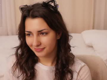 cuddlebyyou webcam chaturbate model stream image