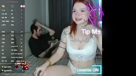 KarinaAndJohn webcam model stream image