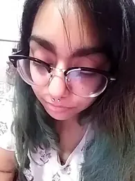 Lovelyrainn webcam model stream image