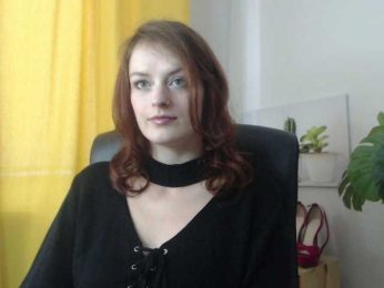 NadineGold webcam bongacams model stream image