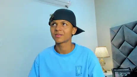 Lucien_Gray_ webcam model stream image