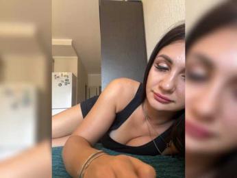KrastyKiss webcam model stream image