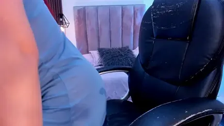 cami_rouxxx_ webcam model stream image