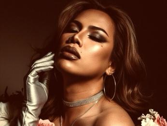 VictoriaVille webcam model stream image