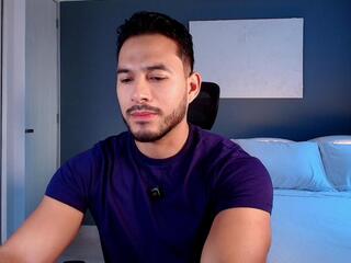 Lian Cruz webcam model stream image