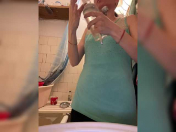 Alenushka888 webcam model stream image