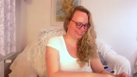 Sarah4you webcam model stream image