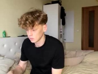 shyredstar webcam model stream image