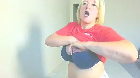 MollyyJoyy webcam model stream image