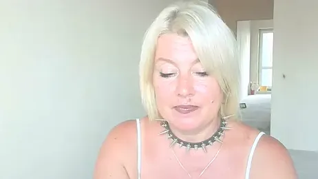 MollyyJoyy webcam stripchat model stream image
