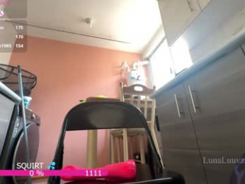 luna_luuvz webcam model stream image