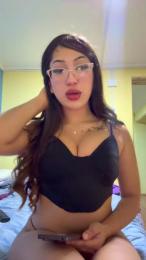 Cookietwo webcam model stream image