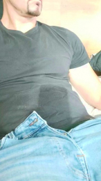 Superworms webcam model stream image