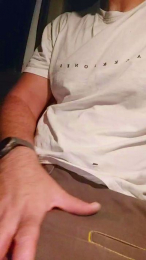 Superworms webcam model stream image