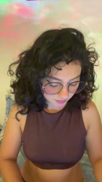 Hot_crisps webcam cam4 model stream image