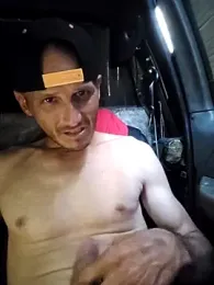 Romance32 webcam model stream image