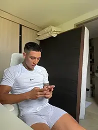 sendfer webcam stripchat model stream image