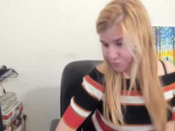 artsyandcraftsy_ webcam model stream image