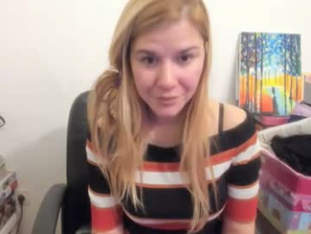 artsyandcraftsy_ webcam model stream image