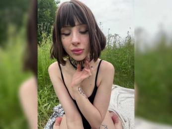 Nana-Brrrrr webcam bongacams model stream image