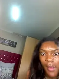 LatoyaPosh webcam model stream image