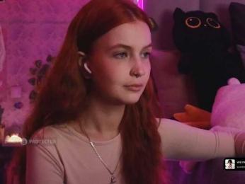 LisLy webcam model stream image