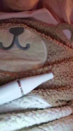 Nivea_82 webcam model stream image