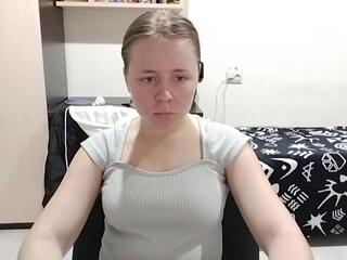 Suzanna Tinklenberg webcam model stream image