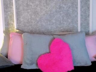 Victoria Lois webcam model stream image