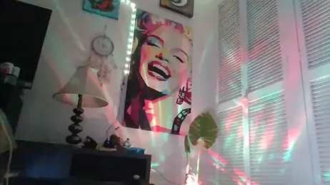 SweetHushviolet webcam model stream image