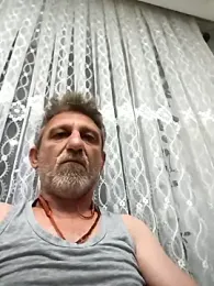 arelll34 webcam stripchat model stream image