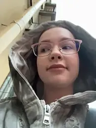 Baby_Tiny webcam model stream image