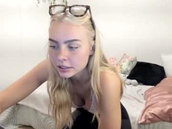 ariah_is_blonde webcam model stream image