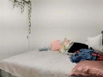 ariah_is_blonde webcam model stream image